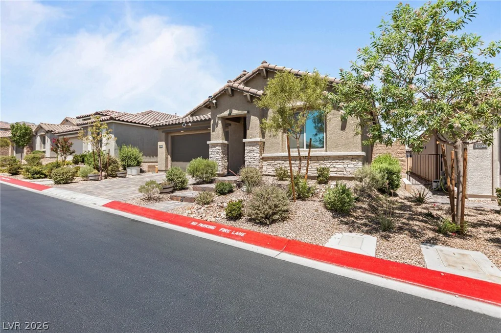 10934 Delparke Valley, Las Vegas, NV 89166