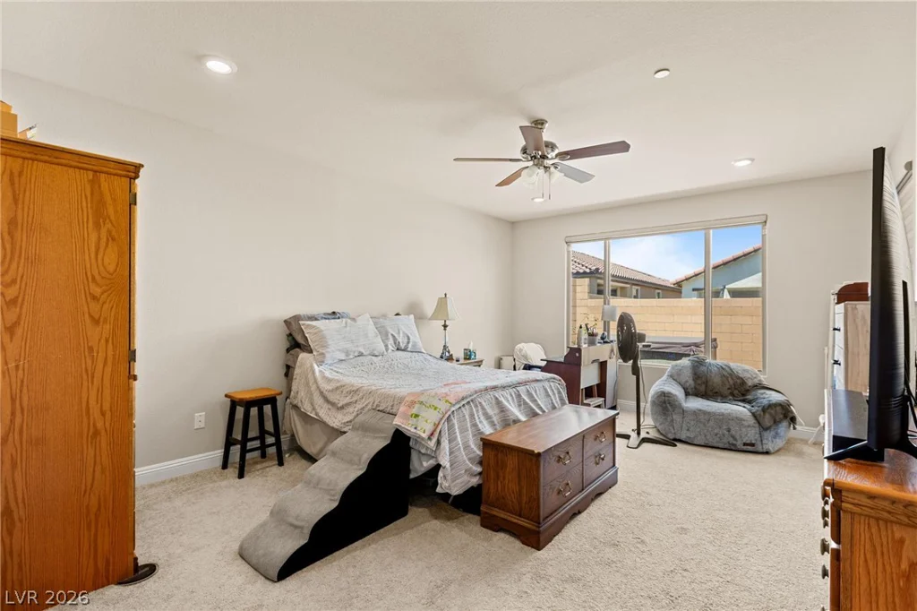 10934 Delparke Valley, Las Vegas, NV 89166