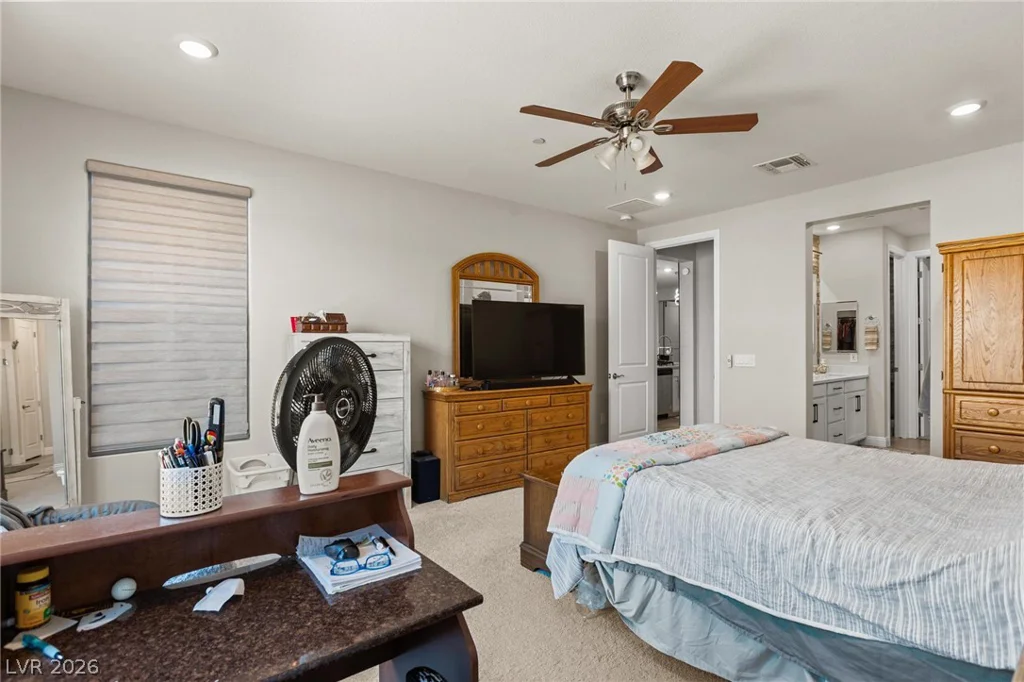 10934 Delparke Valley, Las Vegas, NV 89166