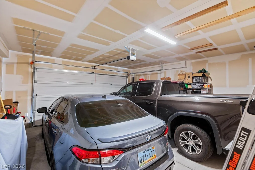 10934 Delparke Valley, Las Vegas, NV 89166
