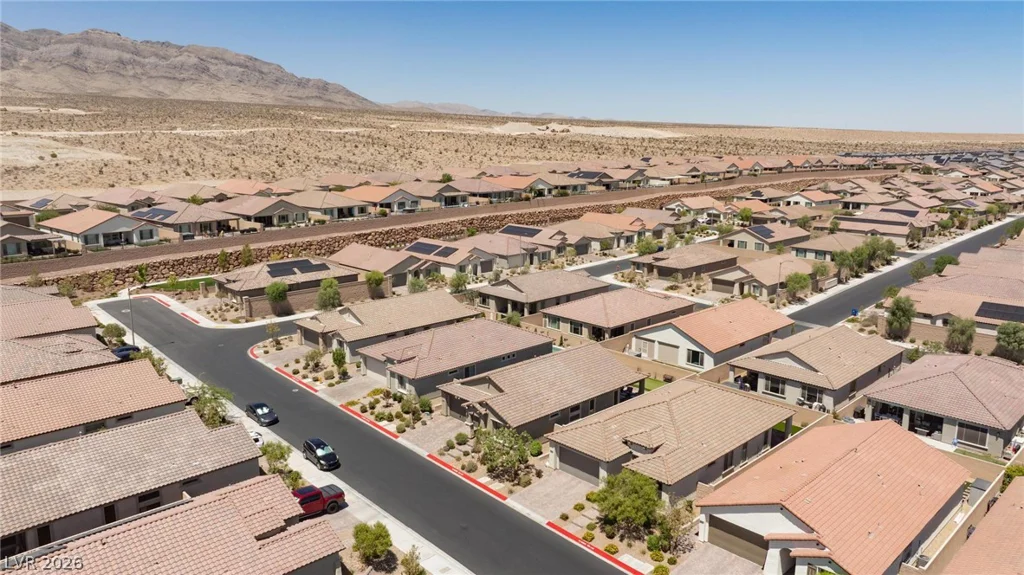 10934 Delparke Valley, Las Vegas, NV 89166