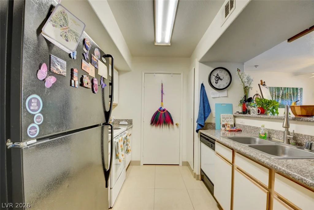 2300 Silverado Ranch, Las Vegas, NV 89183