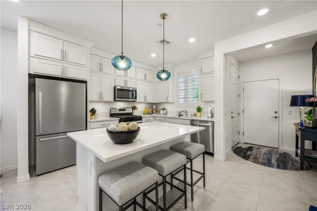 69 Stone Bluff, Henderson, NV 89011