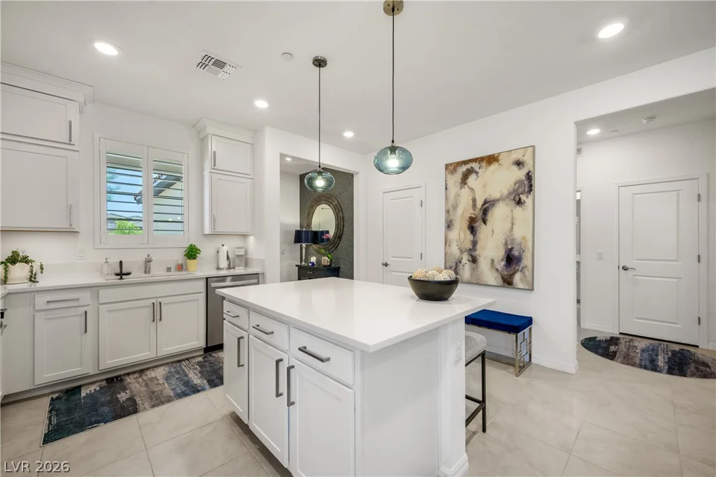 69 Stone Bluff, Henderson, NV 89011