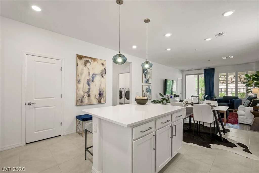 69 Stone Bluff, Henderson, NV 89011