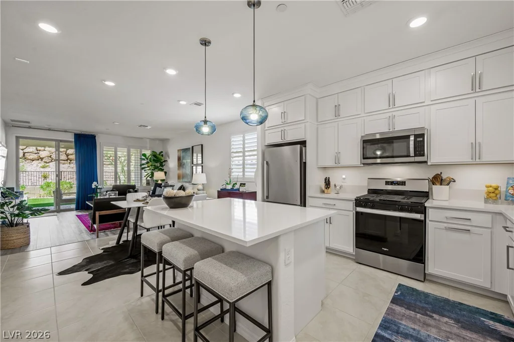 69 Stone Bluff, Henderson, NV 89011