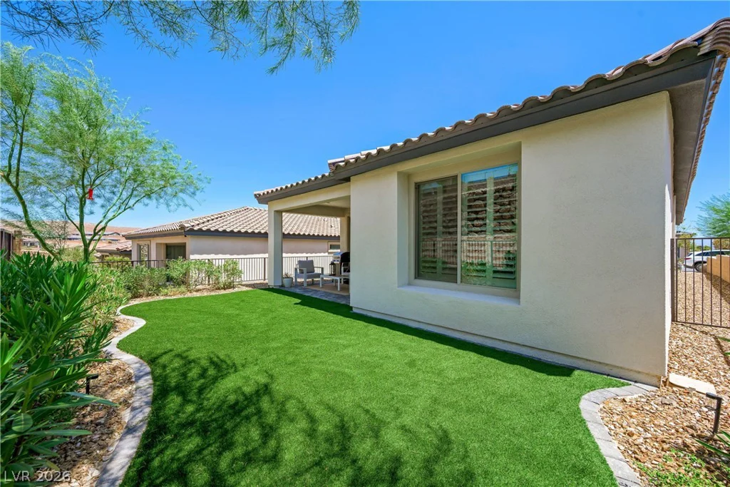 69 Stone Bluff, Henderson, NV 89011