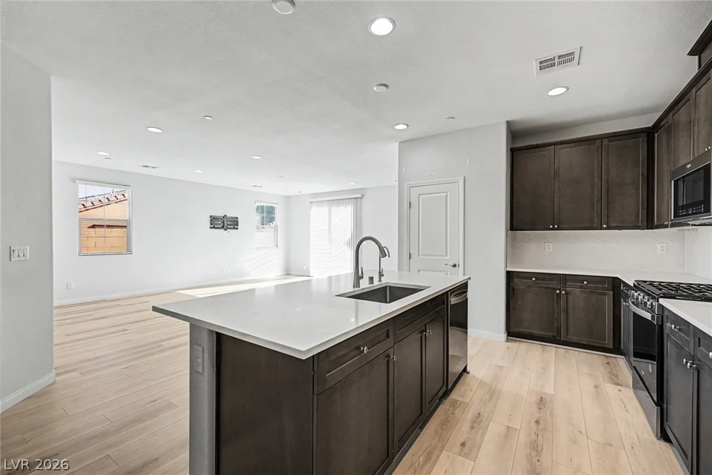 877 Mary Baer, Henderson, NV 89011
