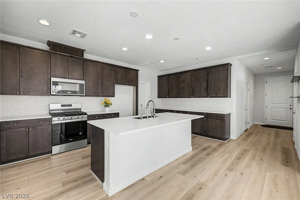 877 Mary Baer, Henderson, NV 89011