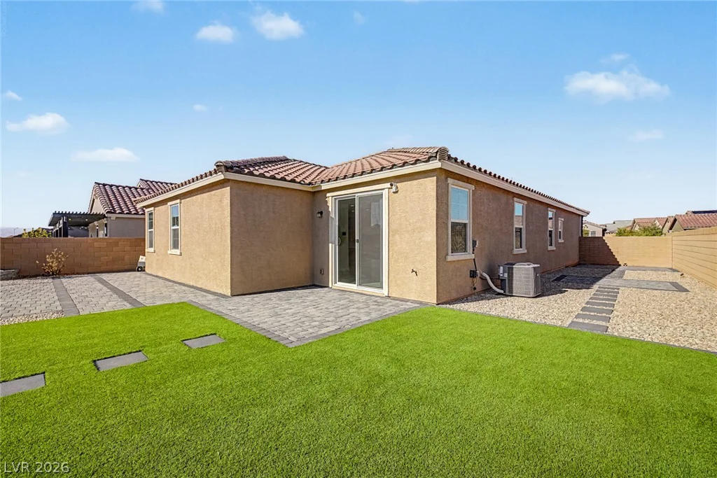 877 Mary Baer, Henderson, NV 89011