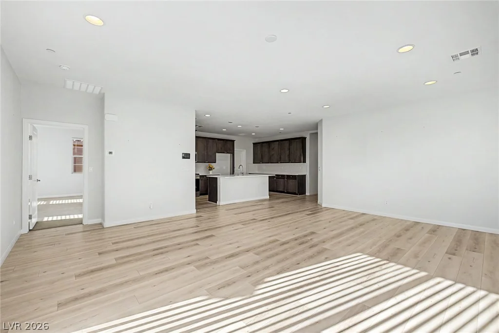 877 Mary Baer, Henderson, NV 89011