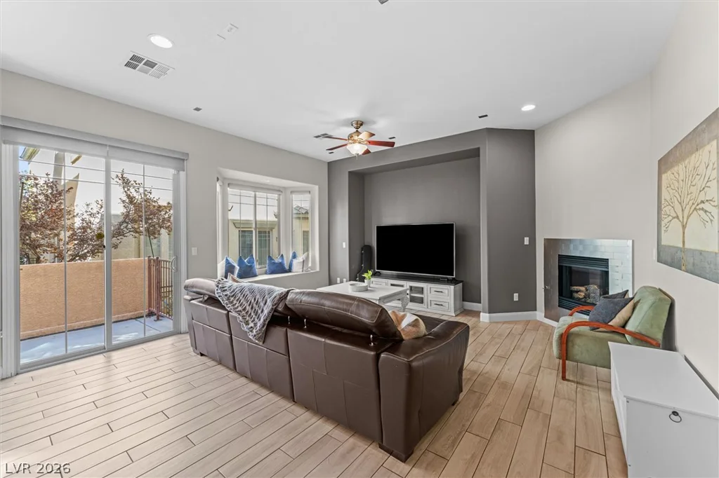9164 Dalmahoy, Las Vegas, NV 89145