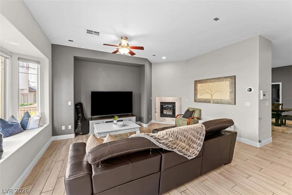 9164 Dalmahoy, Las Vegas, NV 89145