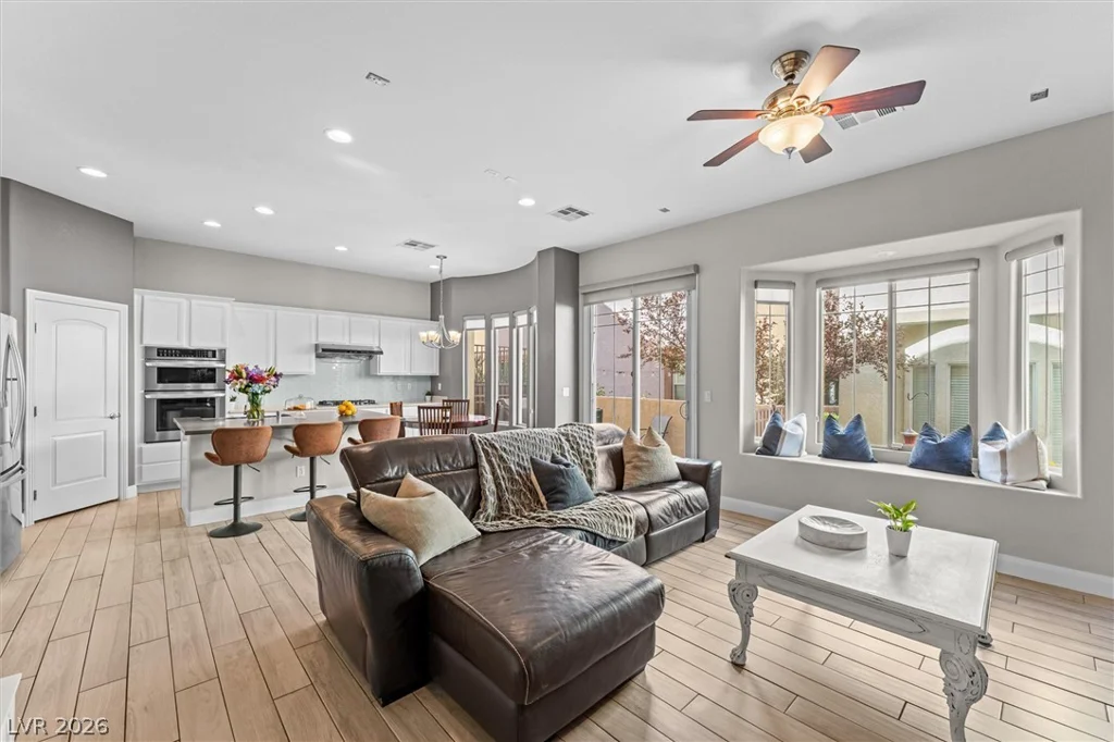 9164 Dalmahoy, Las Vegas, NV 89145
