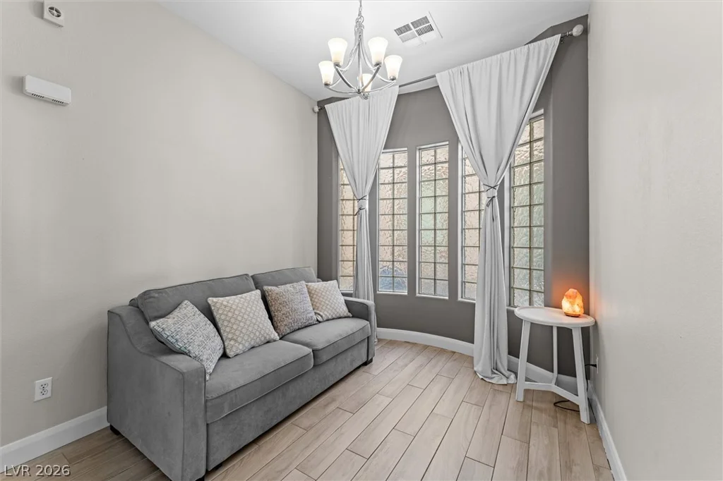 9164 Dalmahoy, Las Vegas, NV 89145