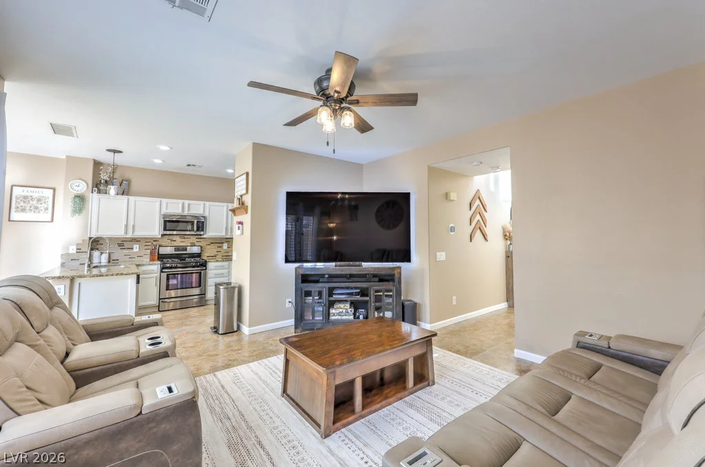 7137 River Meadows, Las Vegas, NV 89131