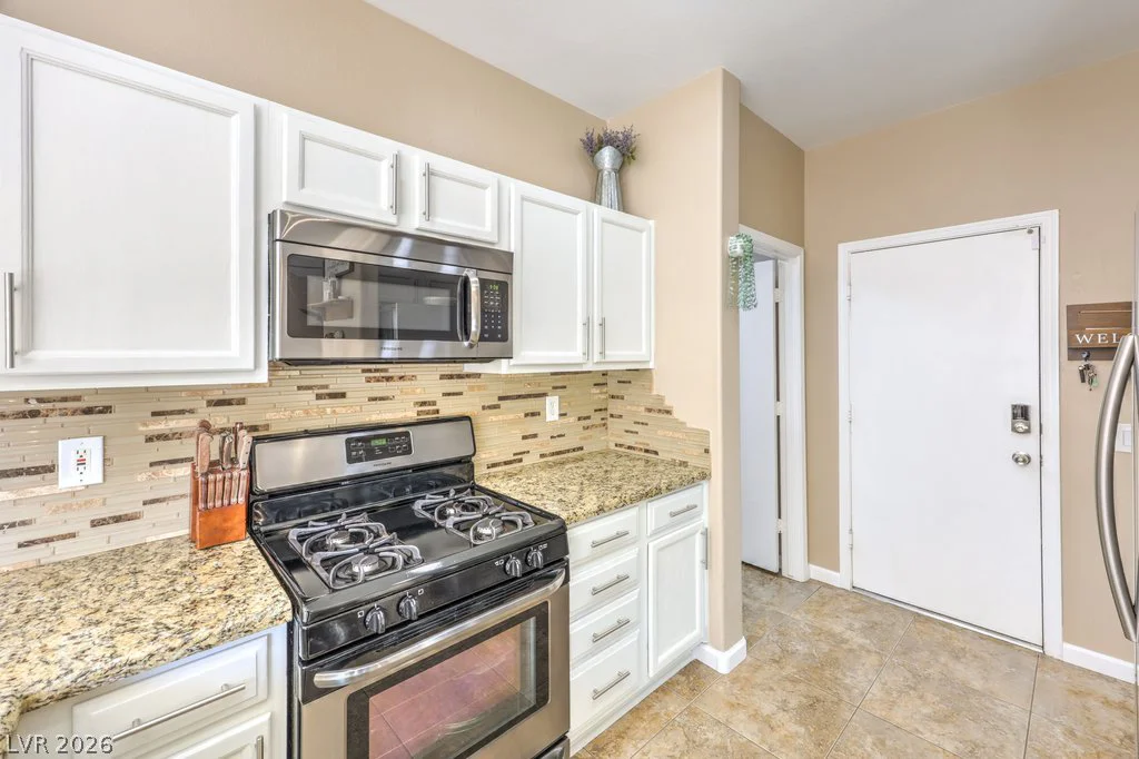7137 River Meadows, Las Vegas, NV 89131