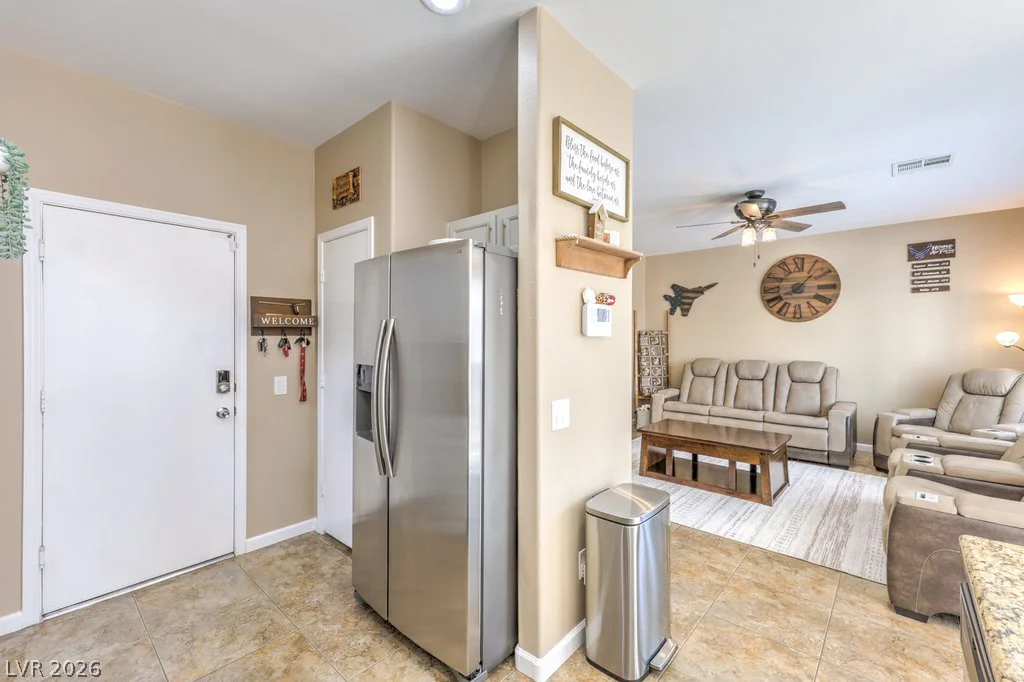 7137 River Meadows, Las Vegas, NV 89131