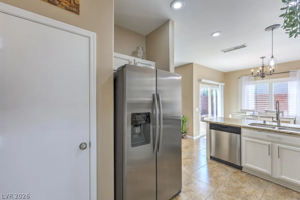 7137 River Meadows, Las Vegas, NV 89131