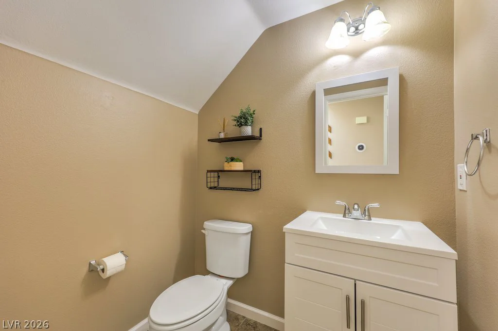 7137 River Meadows, Las Vegas, NV 89131