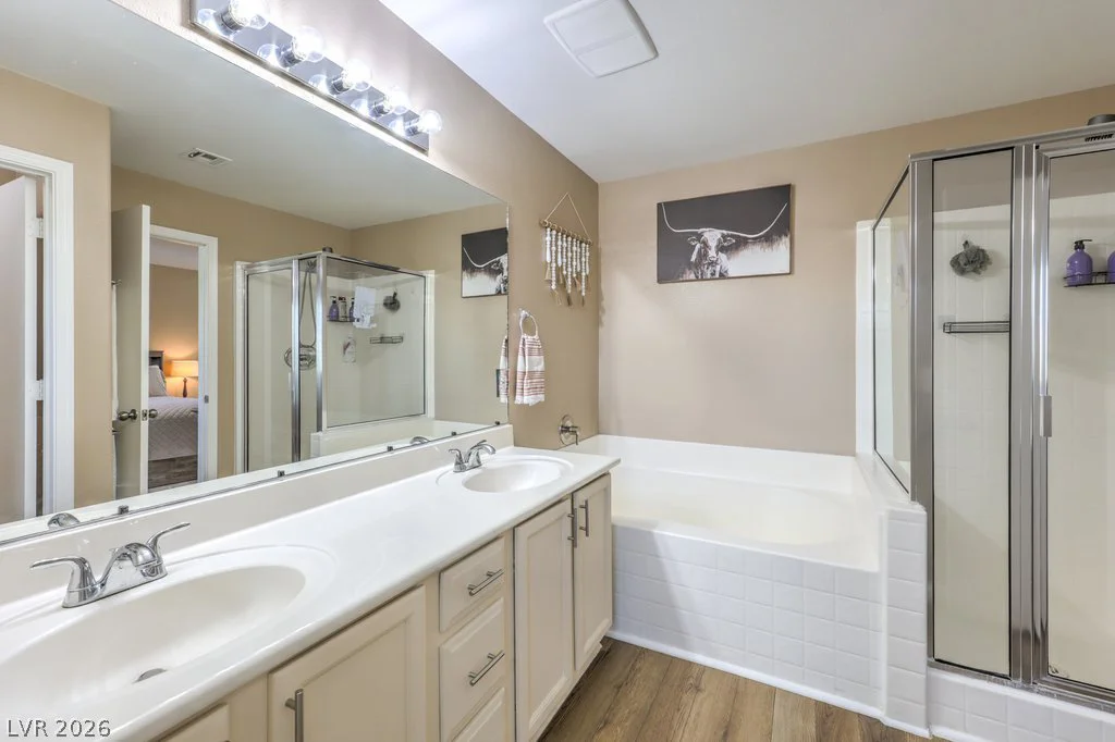 7137 River Meadows, Las Vegas, NV 89131