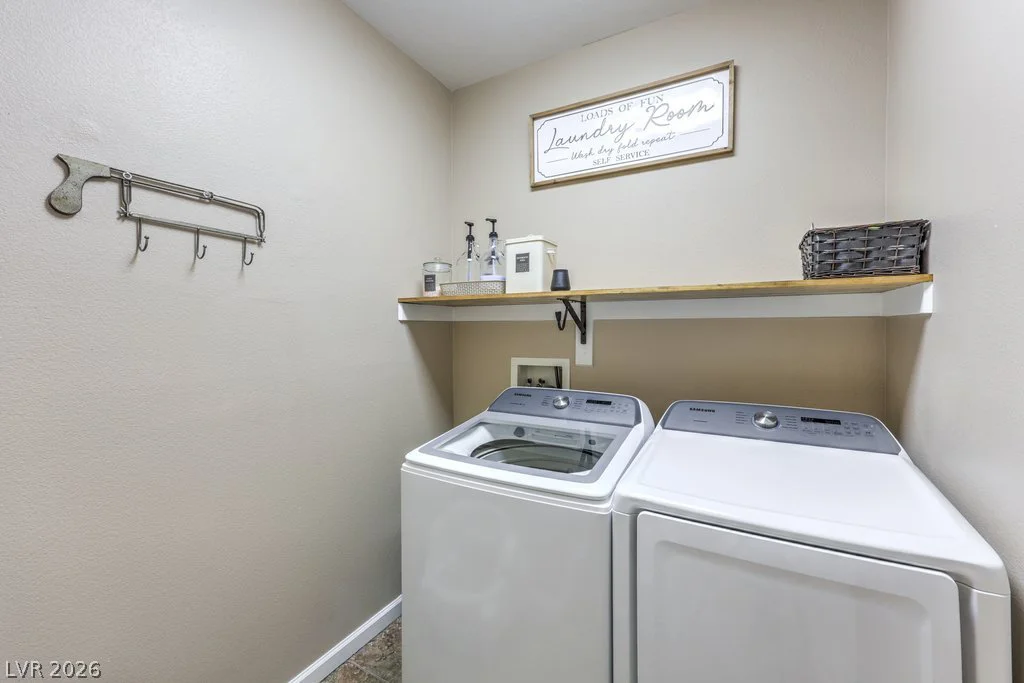 7137 River Meadows, Las Vegas, NV 89131