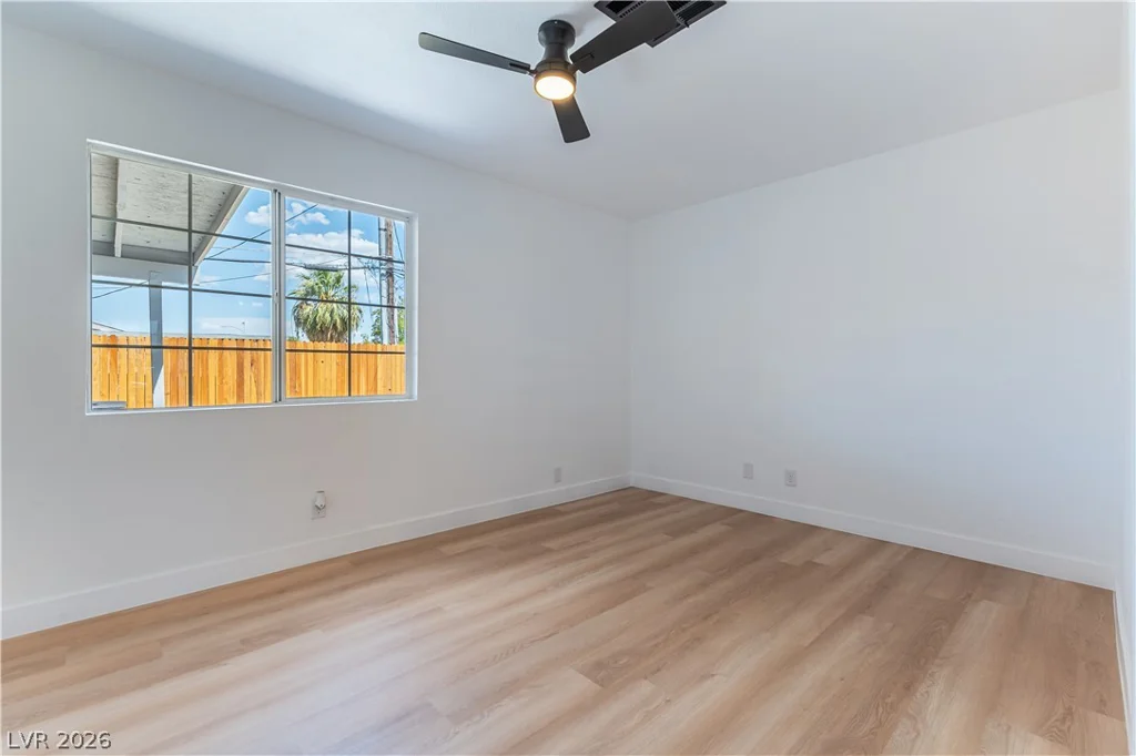 34 Del Amo, Las Vegas, NV 89110