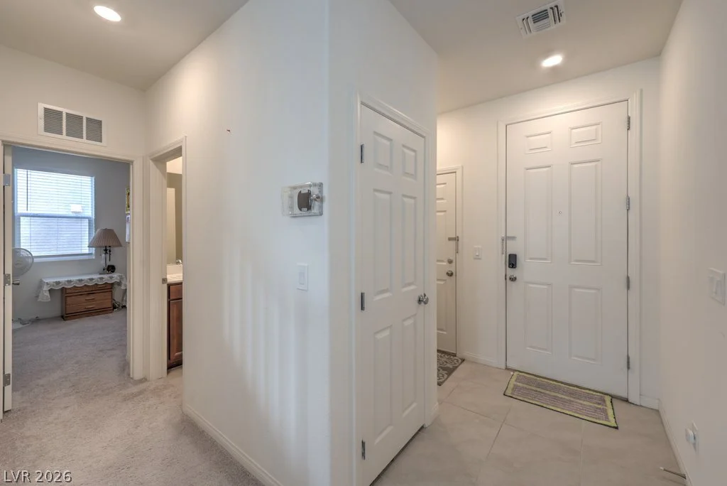 8748 Crestwood Hills, Las Vegas, NV 89113