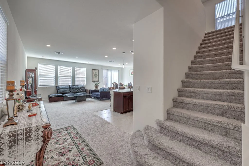 8748 Crestwood Hills, Las Vegas, NV 89113