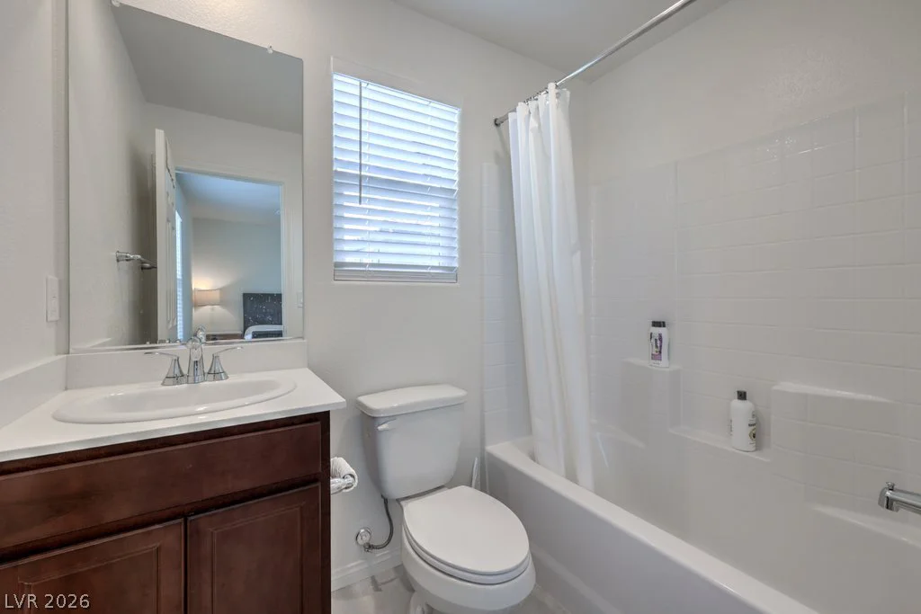 8748 Crestwood Hills, Las Vegas, NV 89113