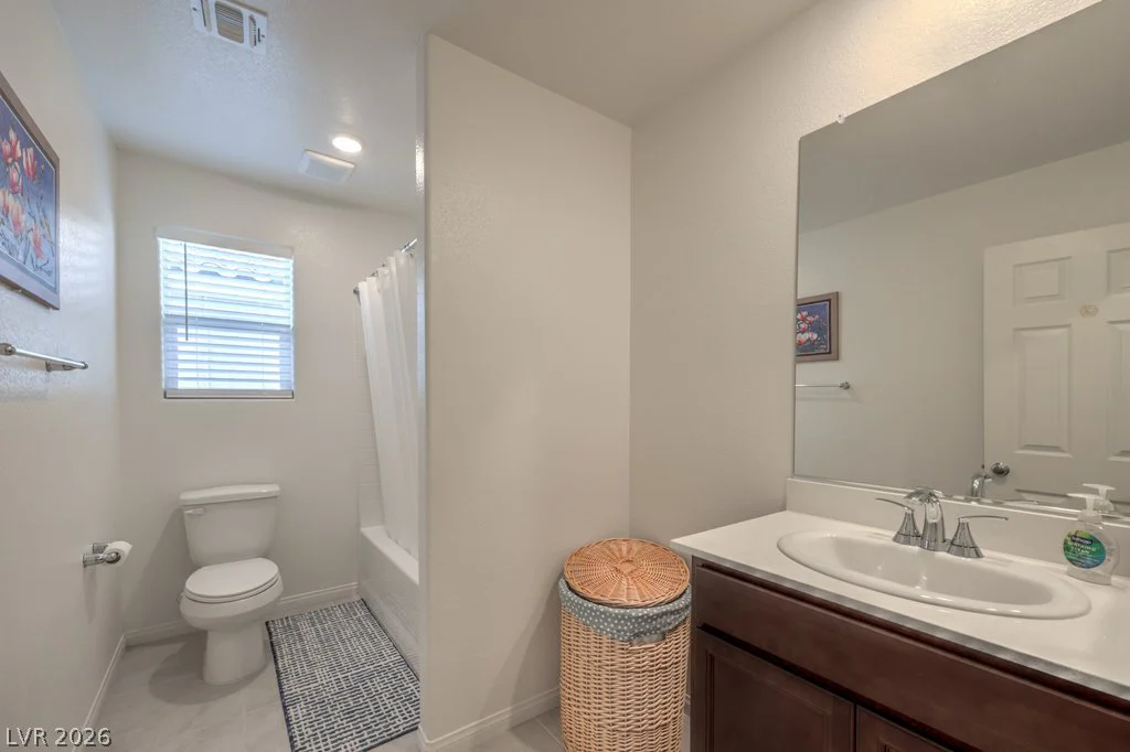 8748 Crestwood Hills, Las Vegas, NV 89113