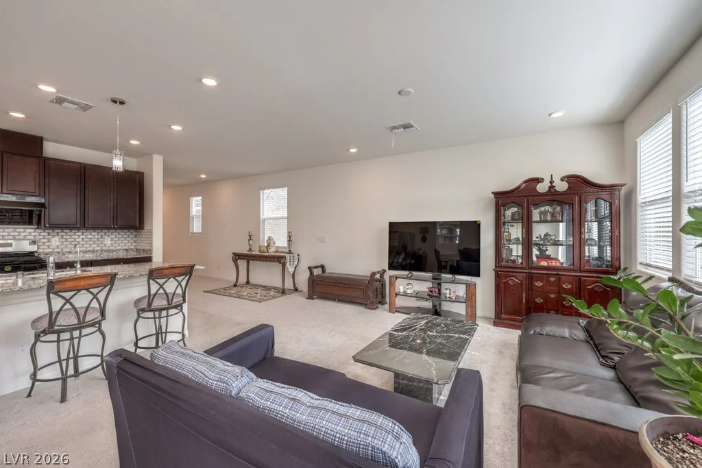 8748 Crestwood Hills, Las Vegas, NV 89113