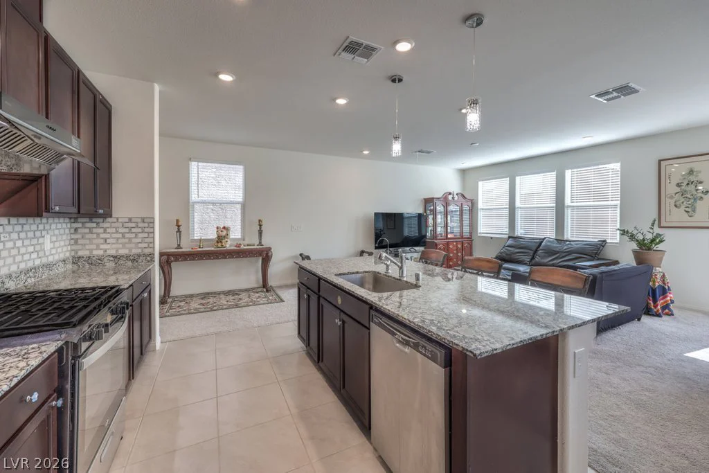 8748 Crestwood Hills, Las Vegas, NV 89113