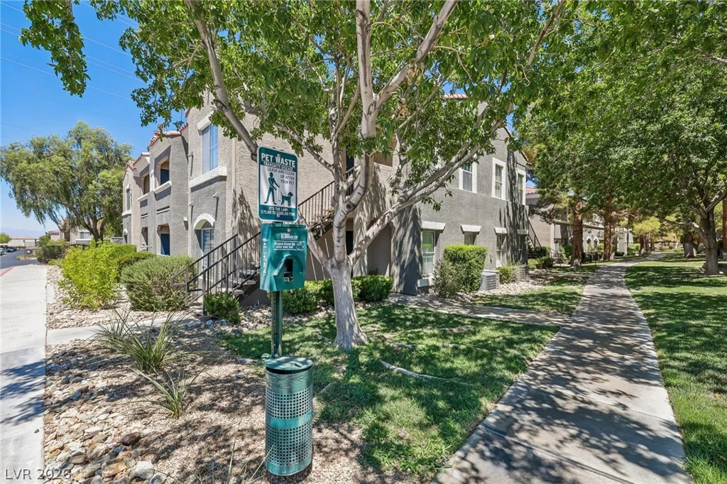 10245 Maryland, Las Vegas, NV 89183