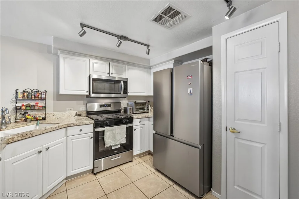 10245 Maryland, Las Vegas, NV 89183