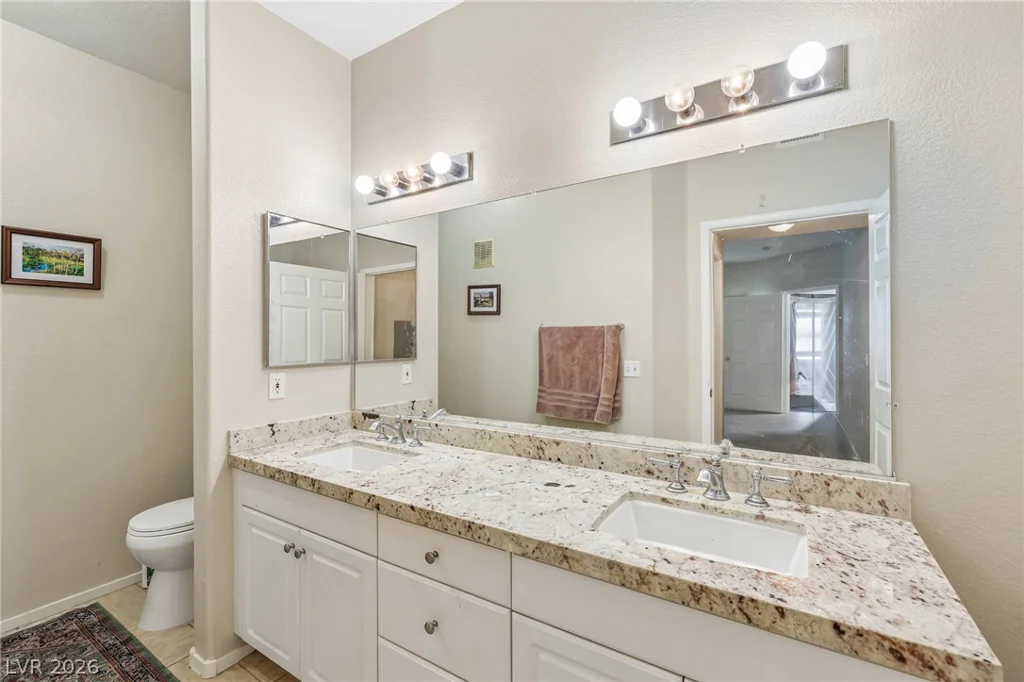 10245 Maryland, Las Vegas, NV 89183