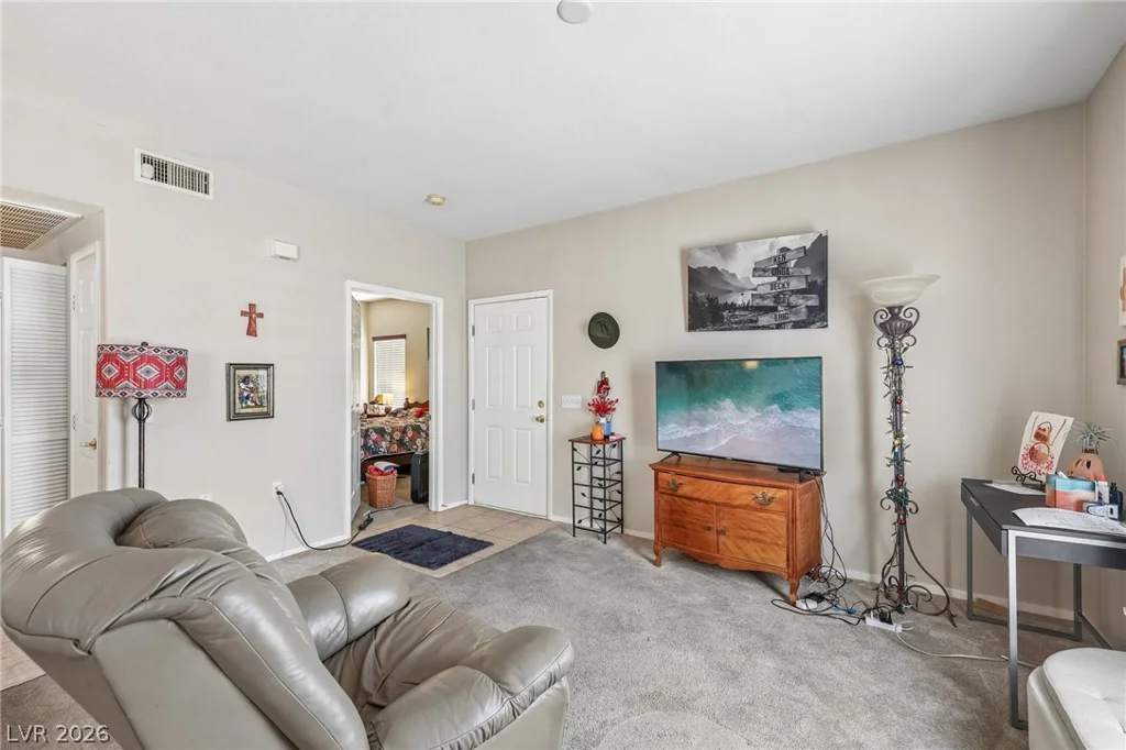10245 Maryland, Las Vegas, NV 89183