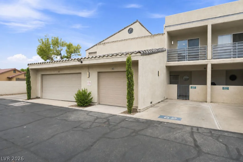 6250 Flamingo, Las Vegas, NV 89103