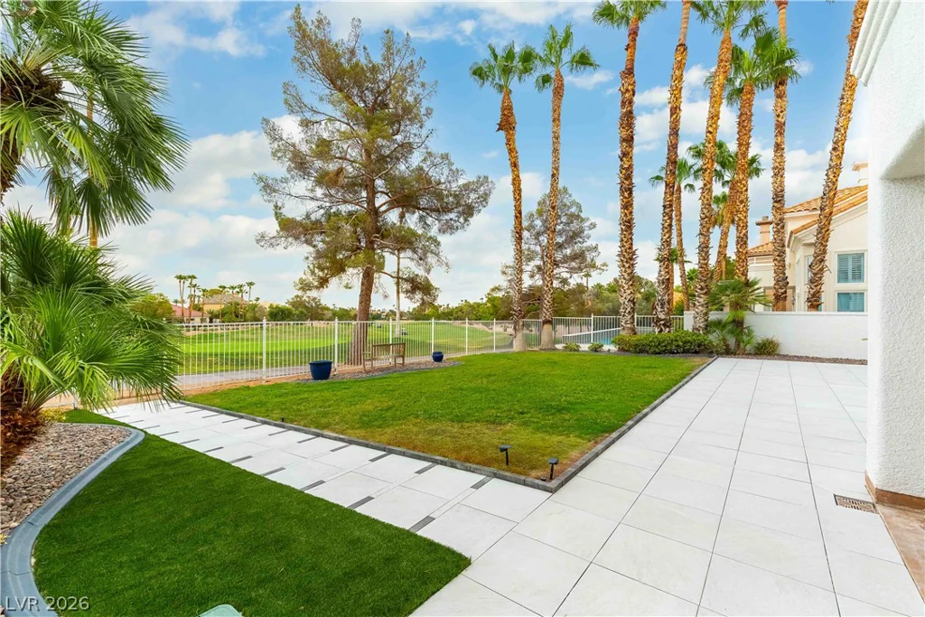 2208 Bay Hill, Las Vegas, NV 89117