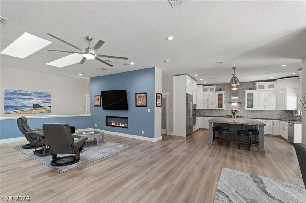 2227 Versailles, Henderson, NV 89074