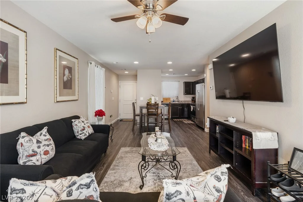 3623 Via Alamo, Las Vegas, NV 89115