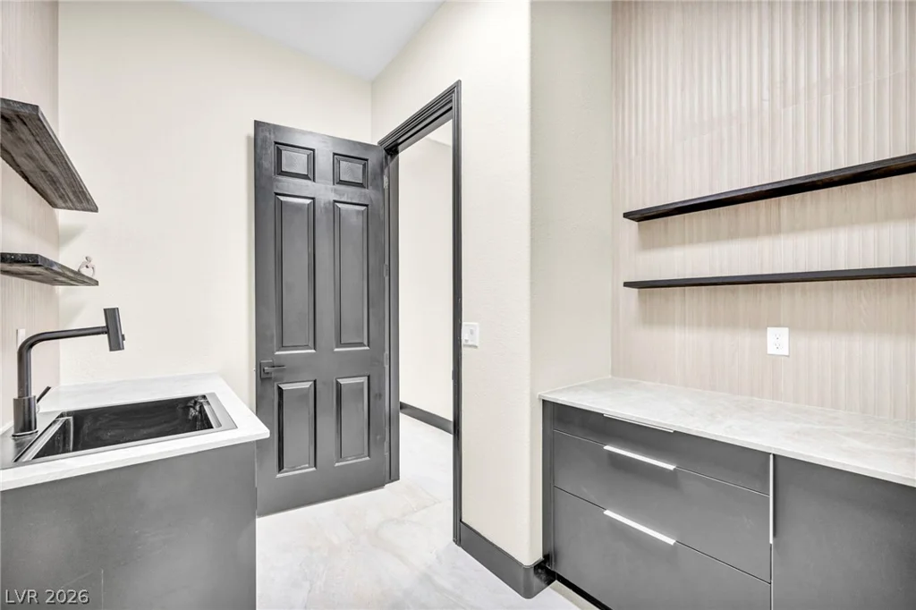 18 Wade Hampton, Henderson, NV 89052