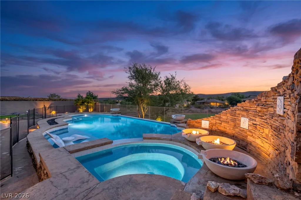 18 Wade Hampton, Henderson, NV 89052