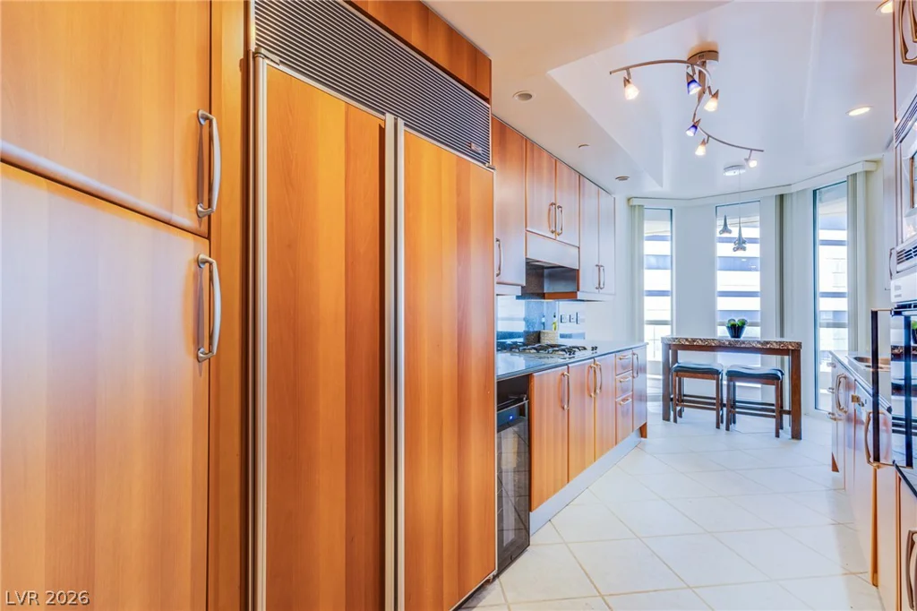 2877 Paradise, Las Vegas, NV 89109