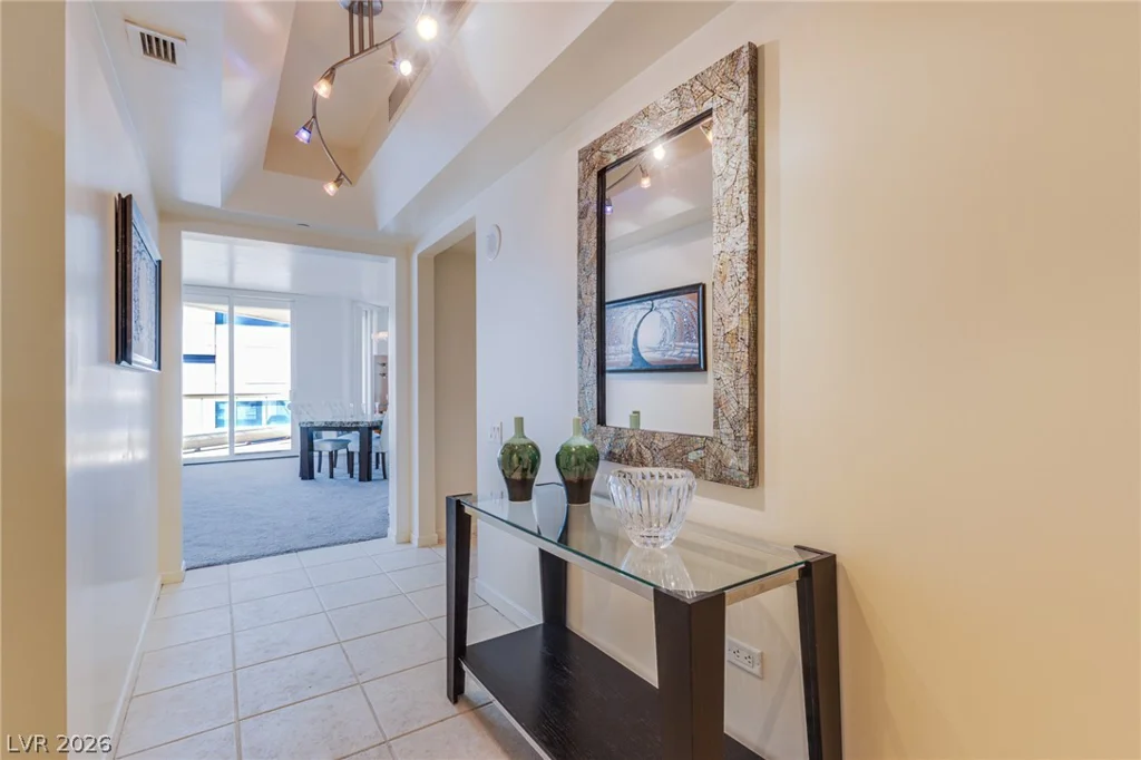 2877 Paradise, Las Vegas, NV 89109