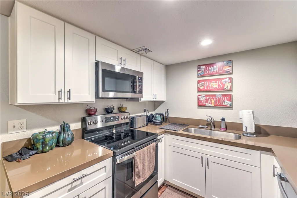 4999 Newport Cove, Las Vegas, NV 89119