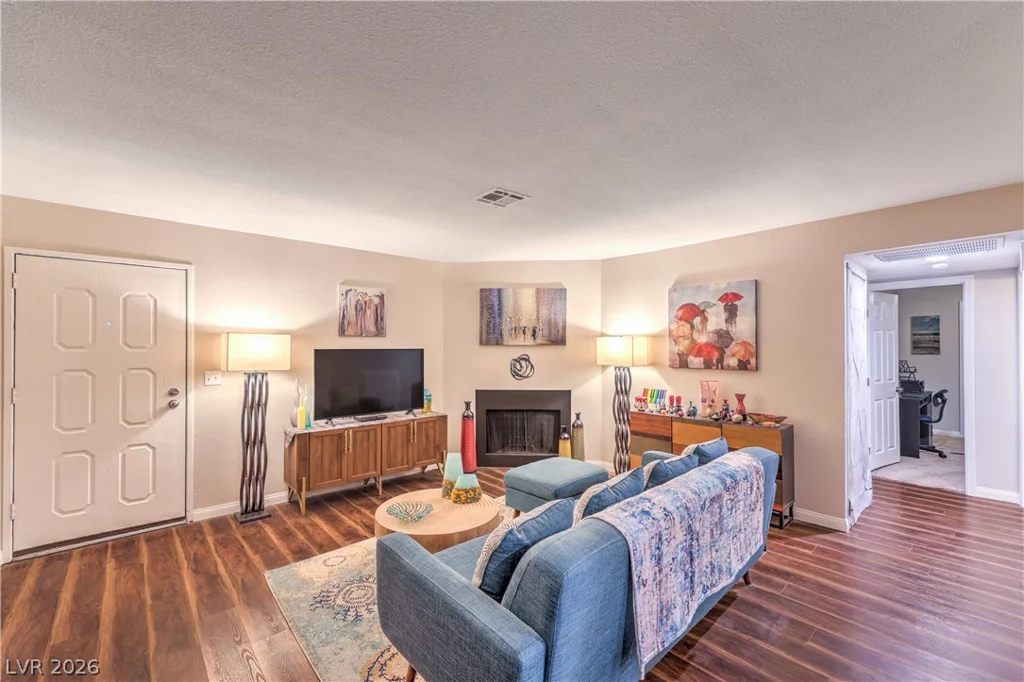 4999 Newport Cove, Las Vegas, NV 89119