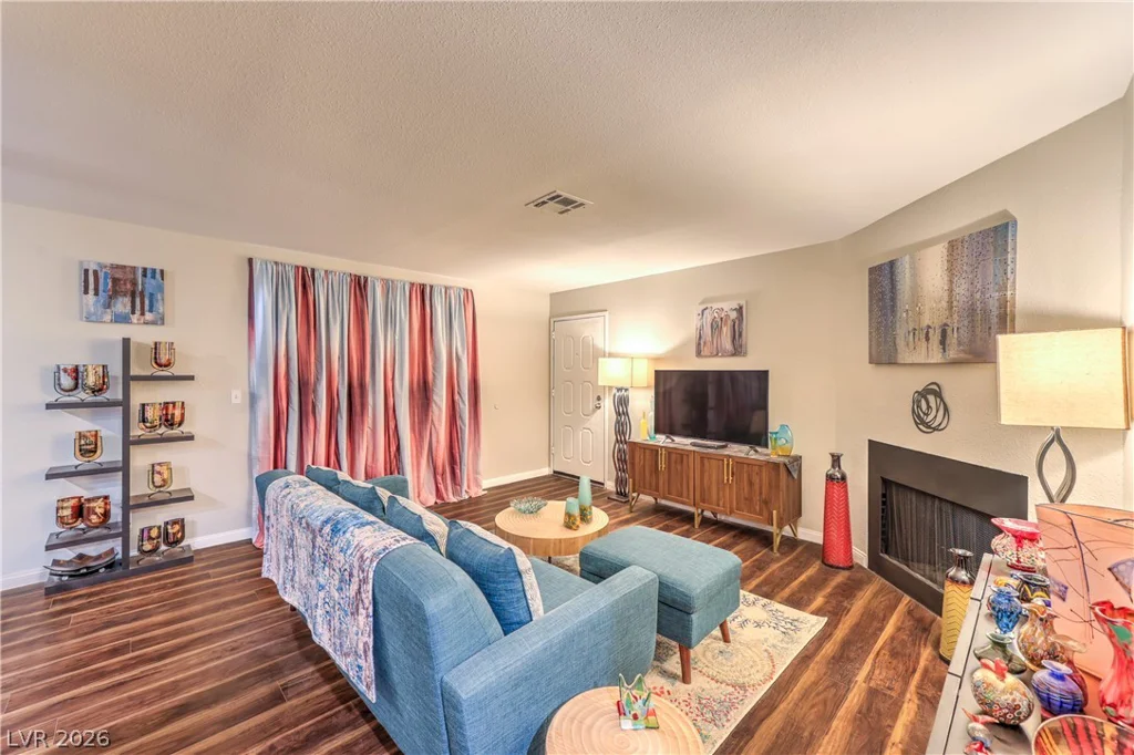 4999 Newport Cove, Las Vegas, NV 89119