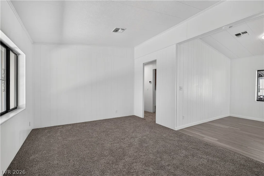 5048 Royal, Las Vegas, NV 89103