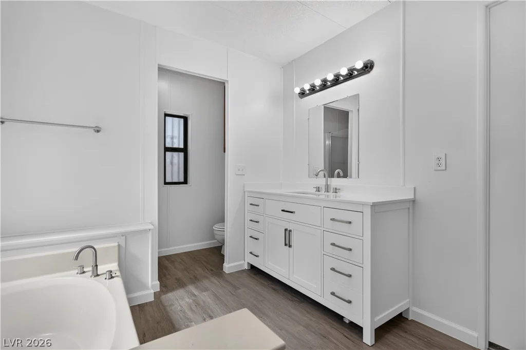 5048 Royal, Las Vegas, NV 89103